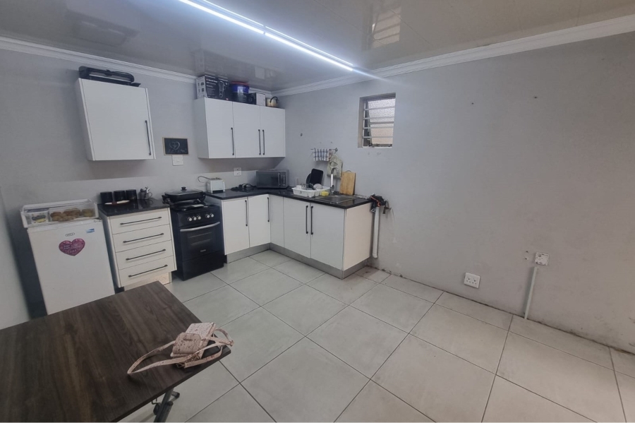 To Let 1 Bedroom Property for Rent in Vincent Eastern Cape